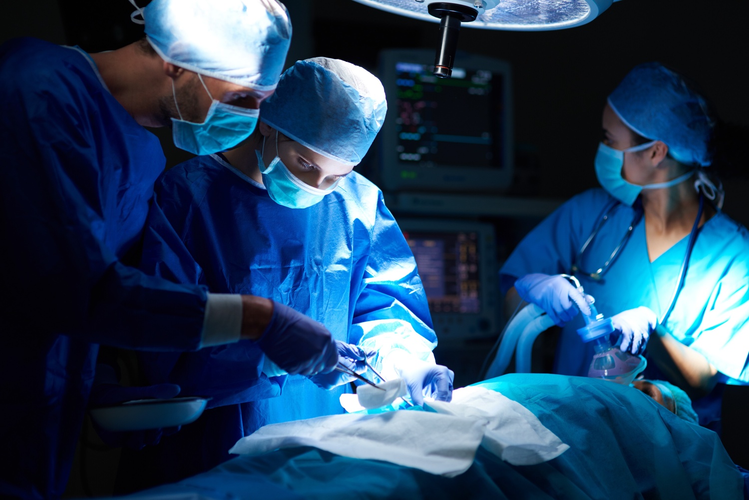 Neurosurgeons in OR